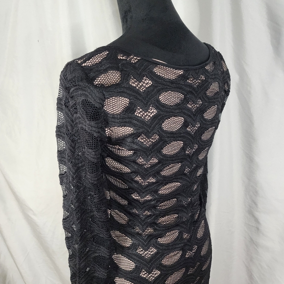 BCBGMaxazria Size Small Black Mesh Knit Lace Tanya Bodycon Dress Tan Lining - Picture 2 of 11